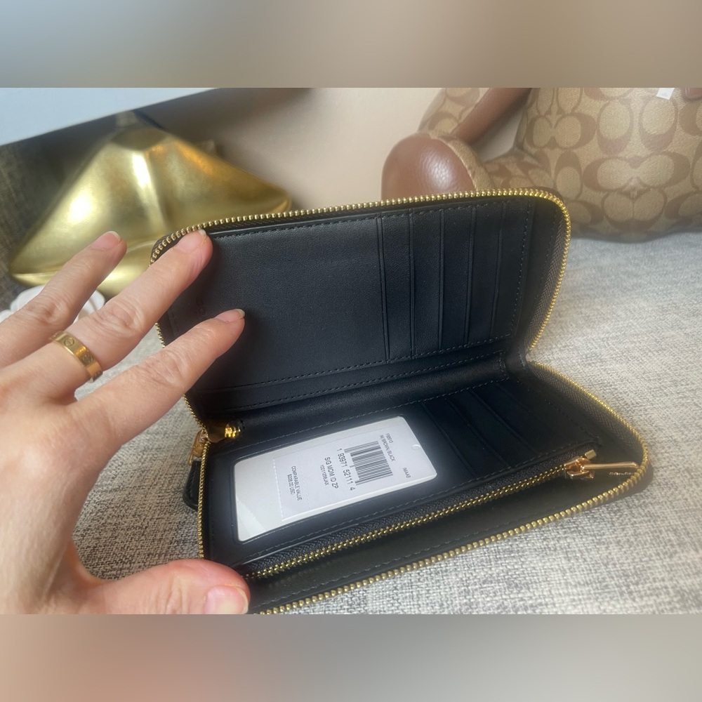 $99 price per bag(NWT) Coach Medium ID Zip wallet In Signature - Picture 5 of 5